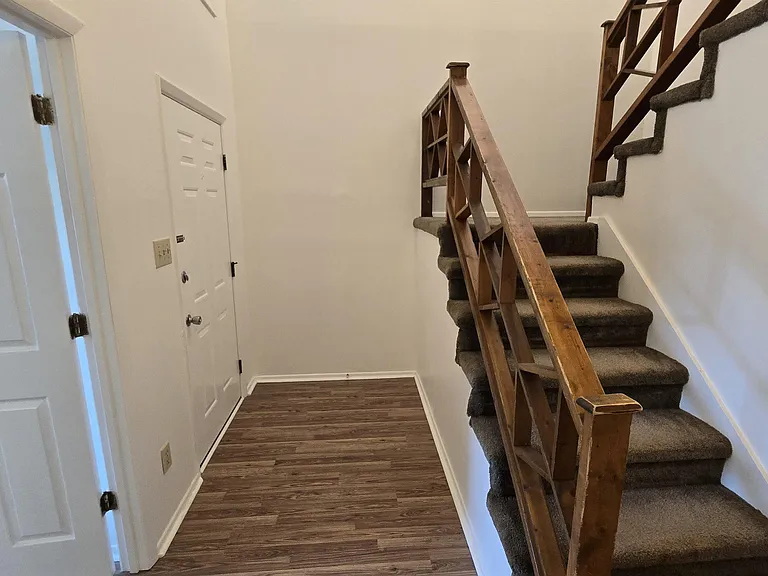 313 Westcliff Ctr — Photo 8