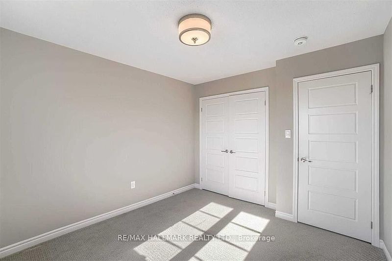 Oakville Townhouse for rent - 4 Bedrooms — photo 18