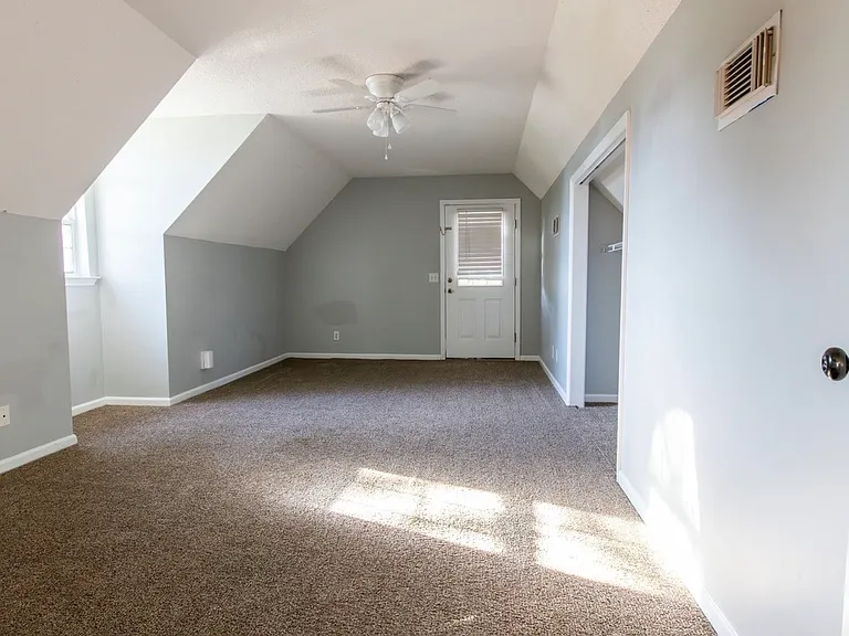 137 Jennifer Cir — Photo 14