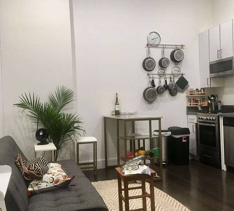 1st image of 62 Livingston St APT 3