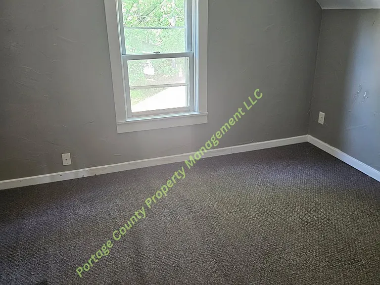 748 Isadore St — Photo 3