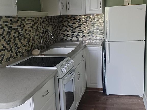 5th image of 15 S Golfview Rd APT 303