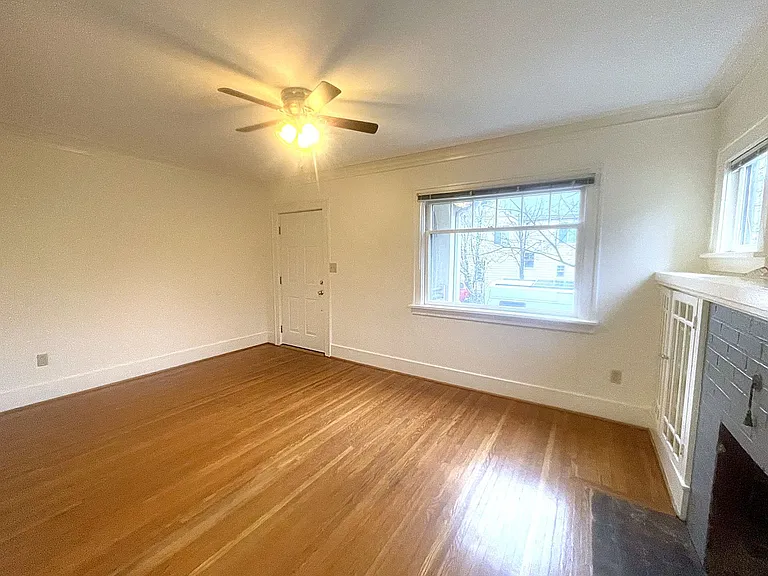 506 NE Russell St — Photo 5