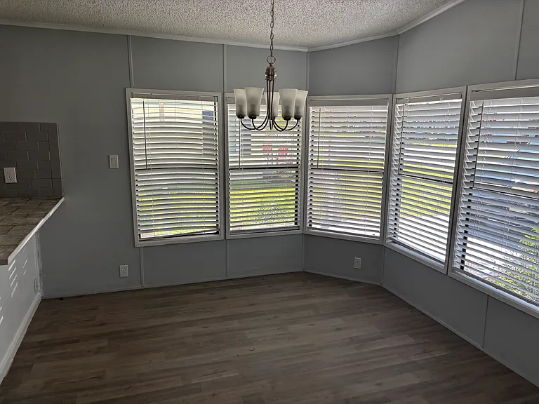 1249 La Paloma Dr — Photo 6