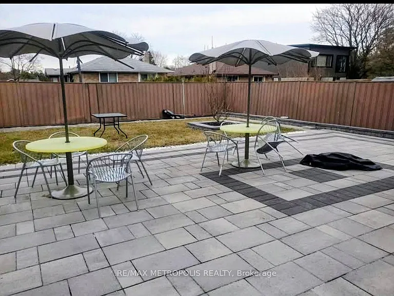 221 Beechgrove Dr #BASEMENT — Photo 4