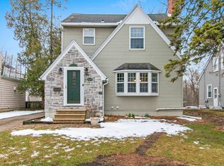 816 Allouez Ter, Green Bay, WI 54301