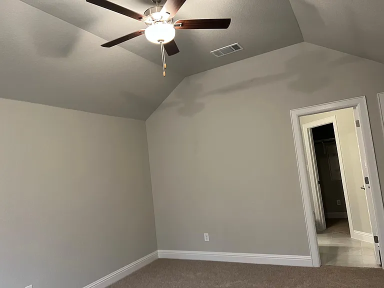 2605 Sam Bass Rd #32 — Photo 17