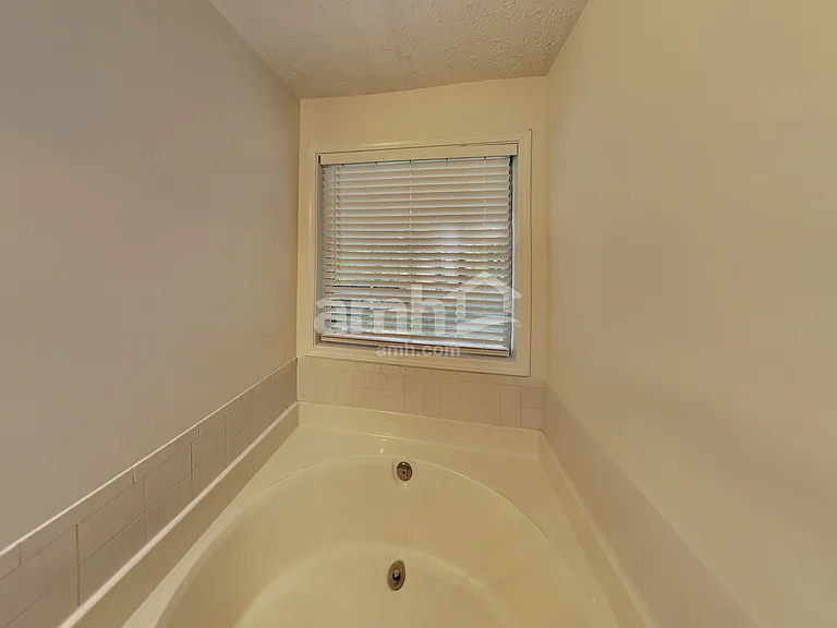 149 Waters Edge Dr — Photo 10