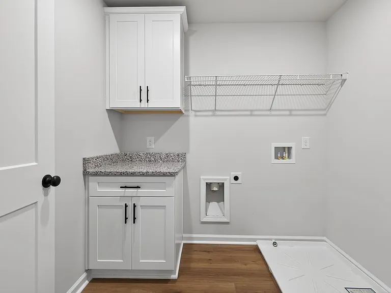 548 Madison St — Photo 30