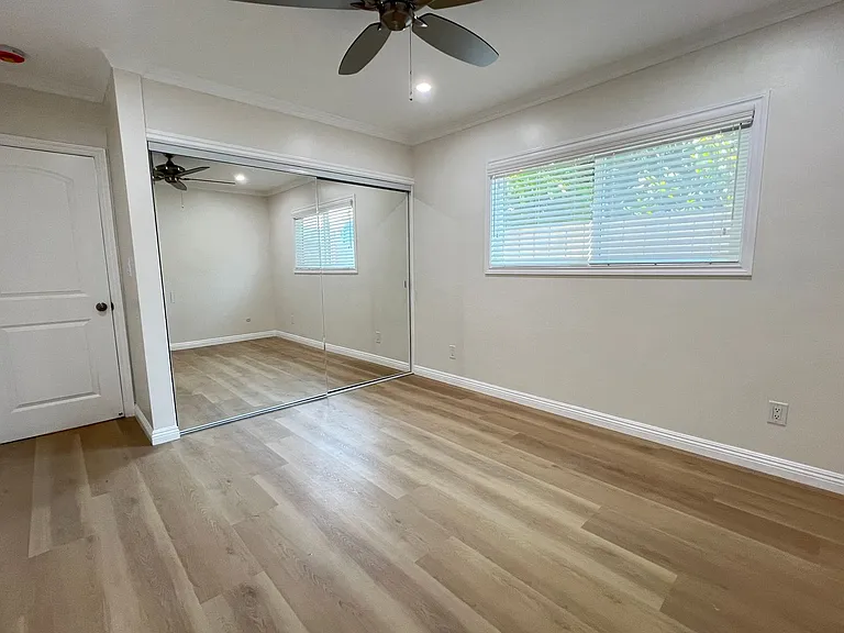 905 S Cabrillo Ave — Photo 10