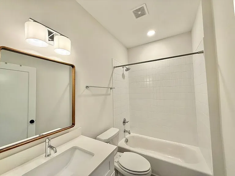 1029 Gregg St — Photo 5