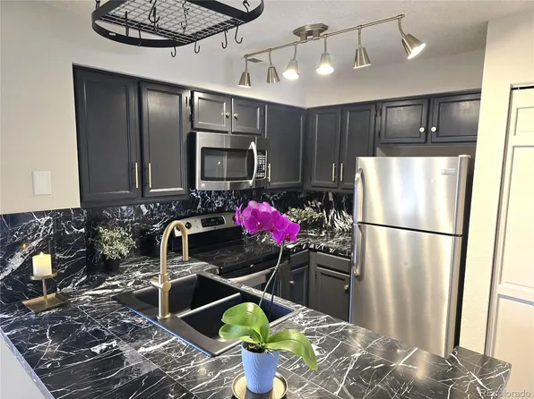 846 S Vance St APT C, Lakewood, CO 80226