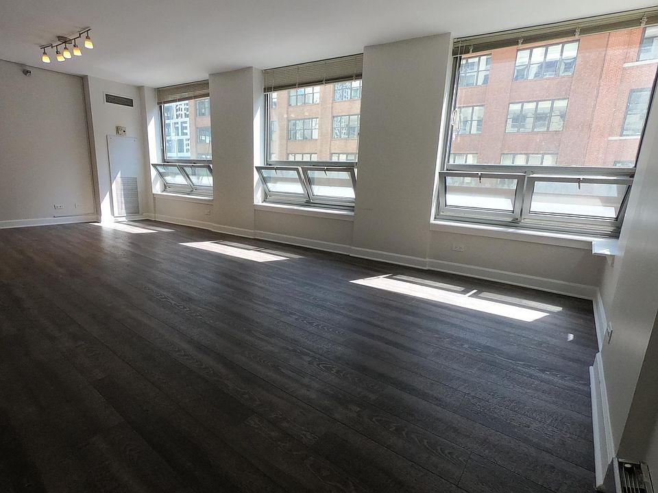 1st image of 440 N Wabash Ave APT 405