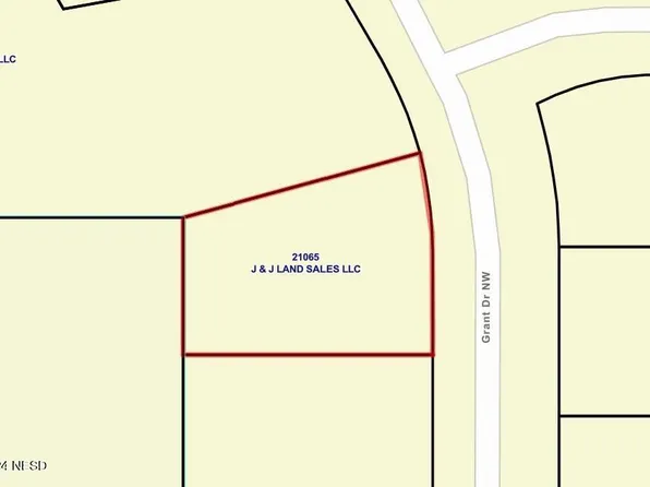 Grant Dr, Watertown, SD 57201