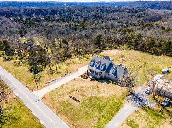 318 Harsh Ln, Castalian Springs, TN 37031