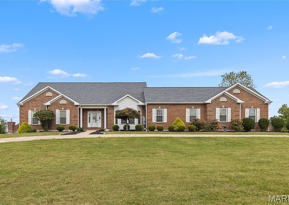 1st image of 104 Wolf Trail Ct