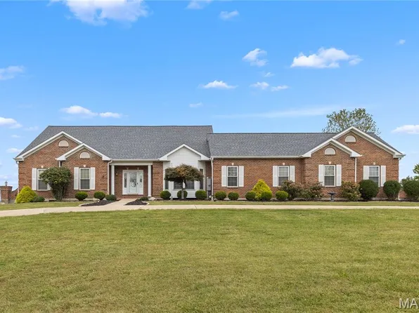 104 Wolf Trail Ct, Defiance, MO 63341