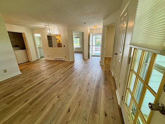 3rd image of 210 Urbandale Pkwy #210