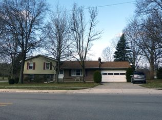 401 S Elkhart St, Wakarusa, IN 46573