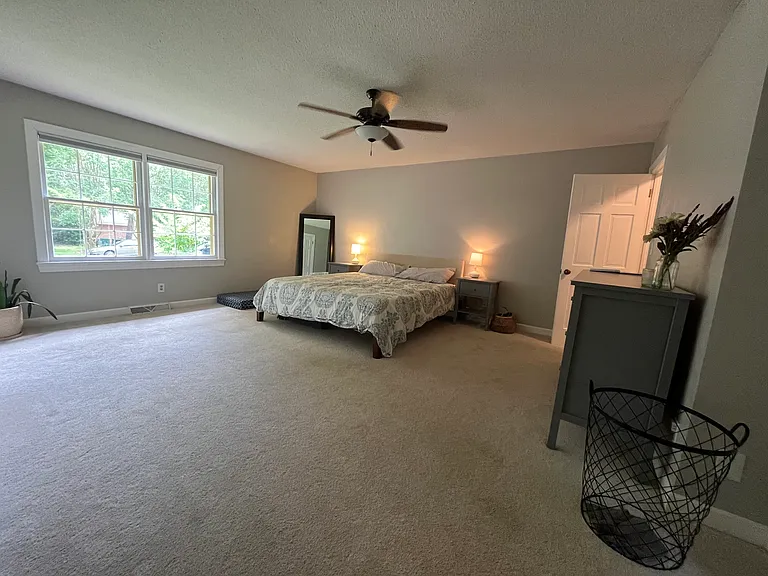 805 Winthrope Dr — Photo 9