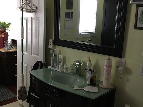 3rd image of 538 Marigny St