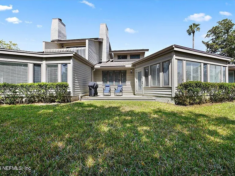64 Players Club Villas Rd — Photo 22