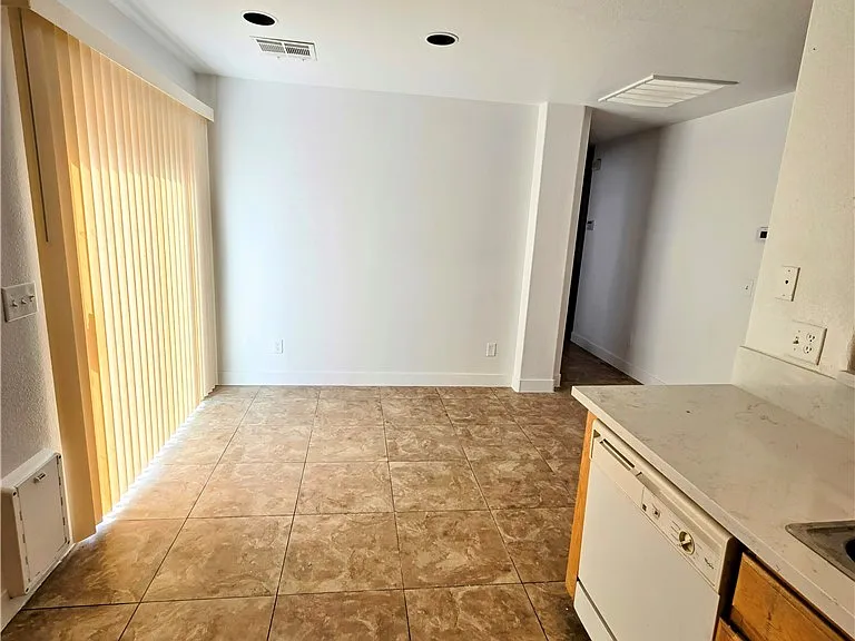 7858 Warwickshire Way — Photo 36