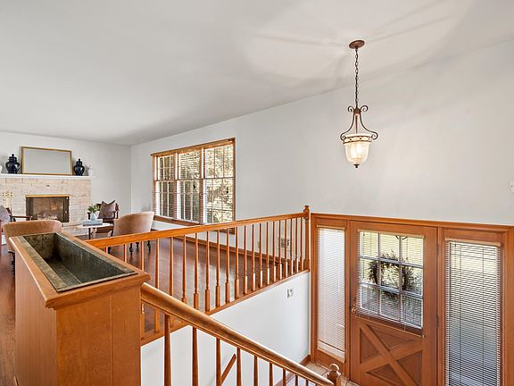 5th image of 204 N 117th St