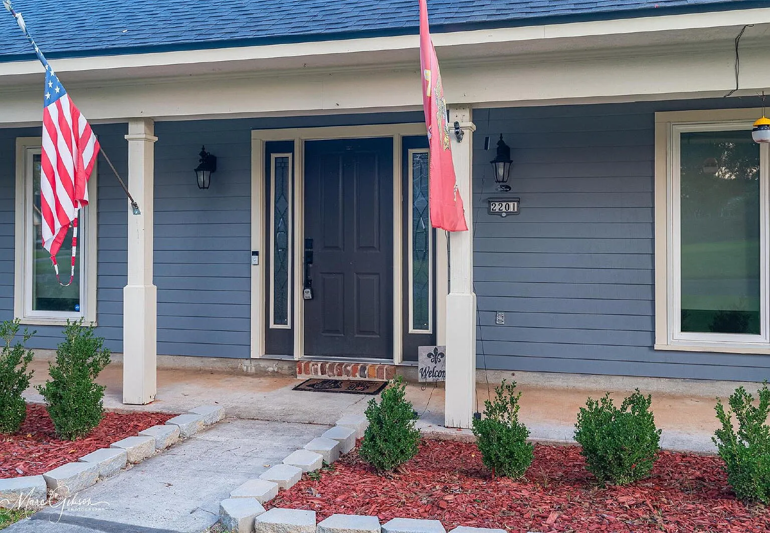 4 bed, 2.5 bath, 2625 sqft, $2,700 — Photo 3