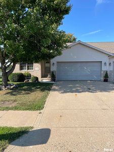 2111 Mount Vernon Dr, Pekin, IL, 61554