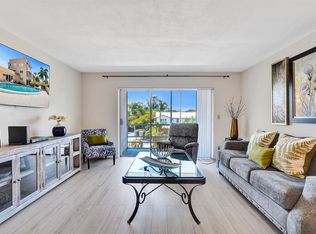 331 SW 8th St APT 3D, Boca Raton, FL 33432