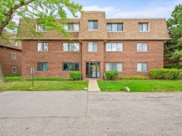 1452 Carol Ct APT 2A, Palatine, IL 60074