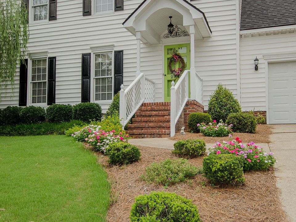 Beautifully landscaped yard