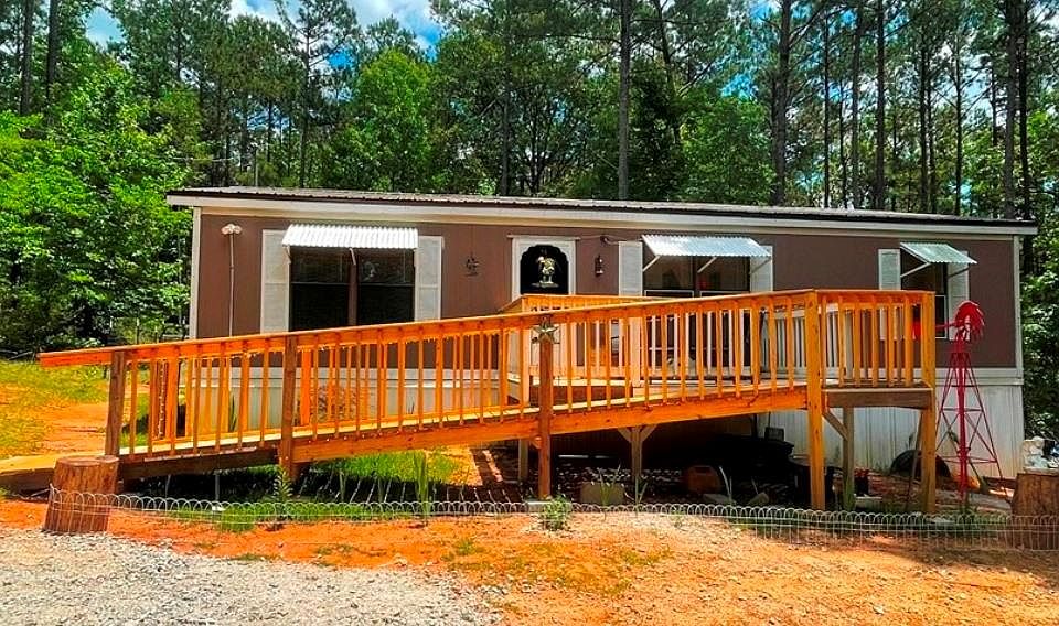 1st image of 106 Island Creek Dr NE
