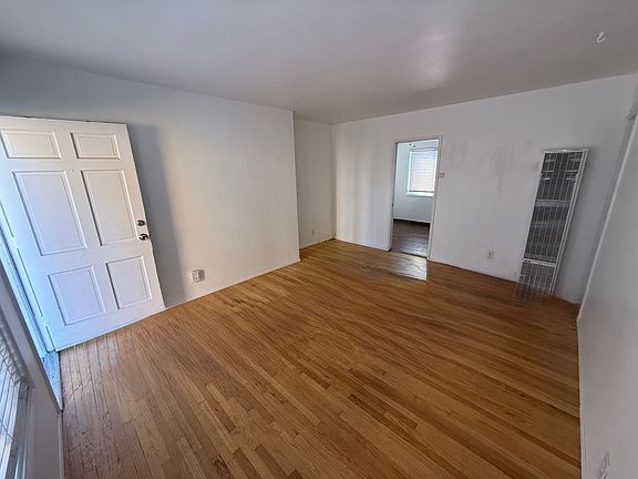 5th image of 221 W 14th St #223