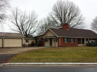 304 Merrill Dr, Elroy, WI 53929