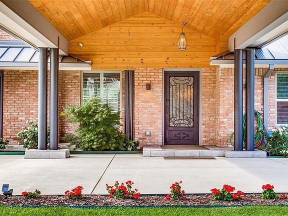 5th image of 5953 Walnut Hill Ln