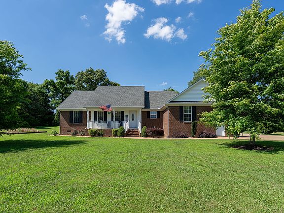 2nd image of 153 Centerpoint Dr