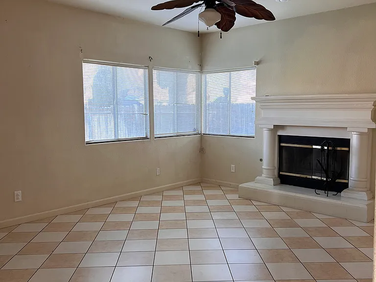 1852 Loma Linda Cir — Photo 7