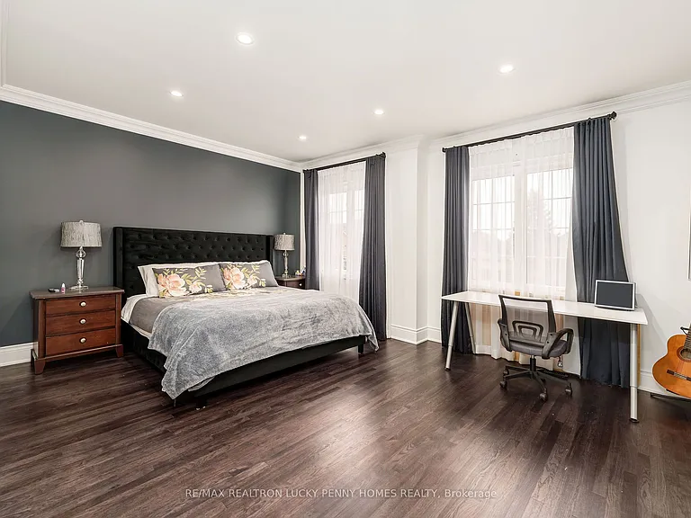 30 Bernadotte Dr — Photo 29