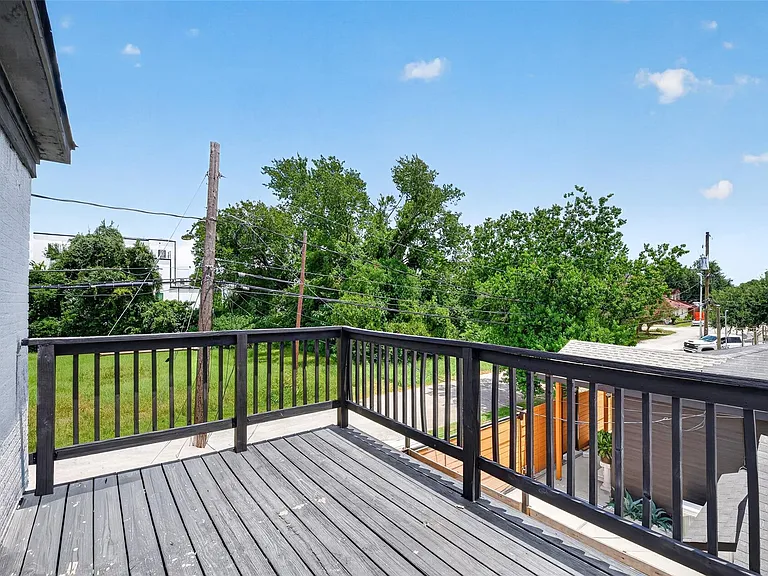 3701 Hutchins St — Photo 34