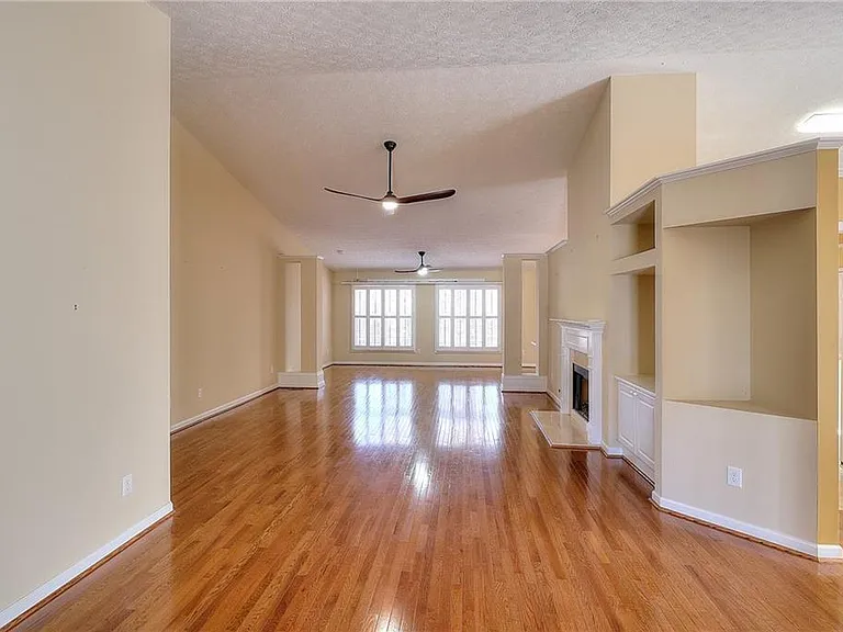 1705 Prospect Creek Dr — Photo 10
