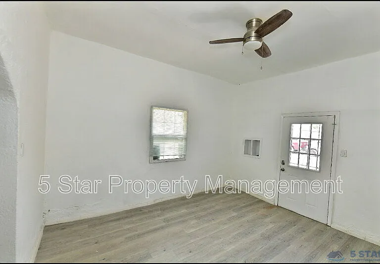 1908A Olive Ave — Photo 8