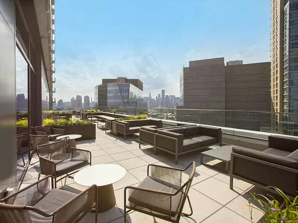 43-25 Hunter St, Long Island City, NY