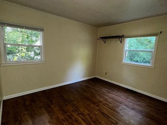 5th image of 2301 W Oliver Dr