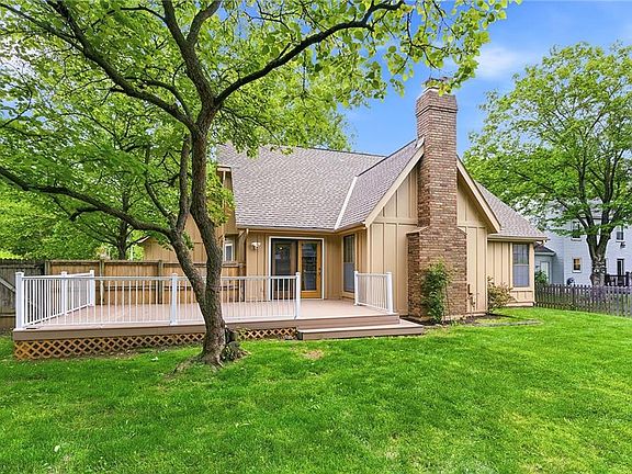 4th image of 7829 Caenen St