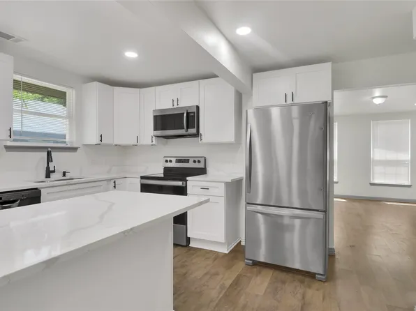 411 Euclid St, Cleburne, TX 76033