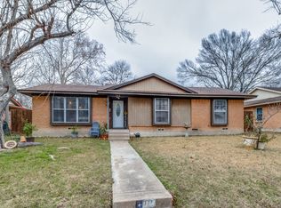 111 W Kenwood Dr, Garland, TX 75041