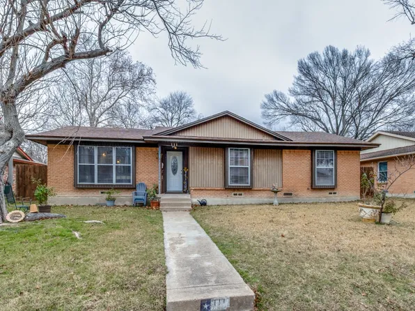 111 W Kenwood Dr, Garland, TX 75041