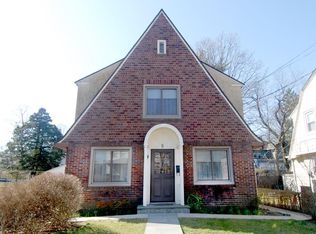 8 Dillon Rd, Larchmont, NY 10538